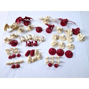 Descent Journeys in the Dark Figure Lot Red & White Pieces 1st Edition